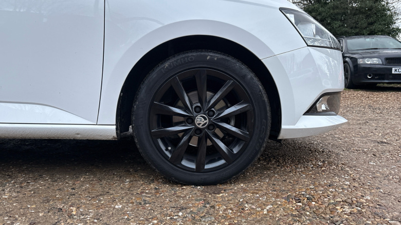 Skoda Fabia 1.0 MPI Colour Edition 5dr Petrol Hatchback